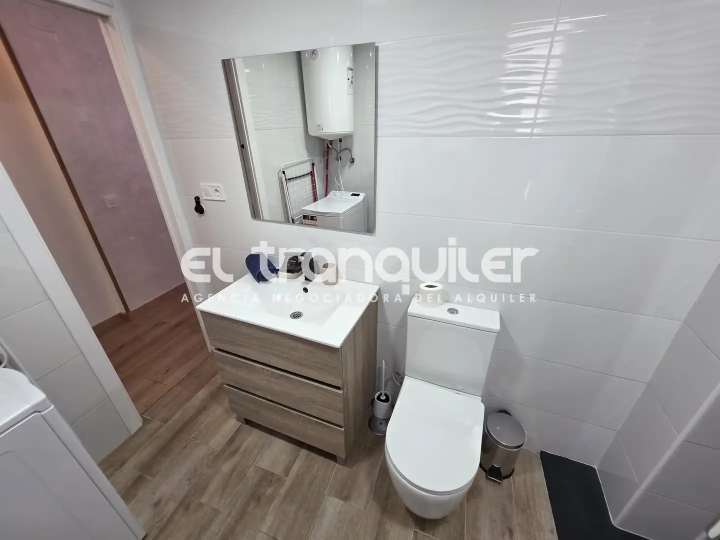 Badezimmer von Wohnung zur Miete in Madrid mit Klimaanlage, Möbliert und Waschmaschine