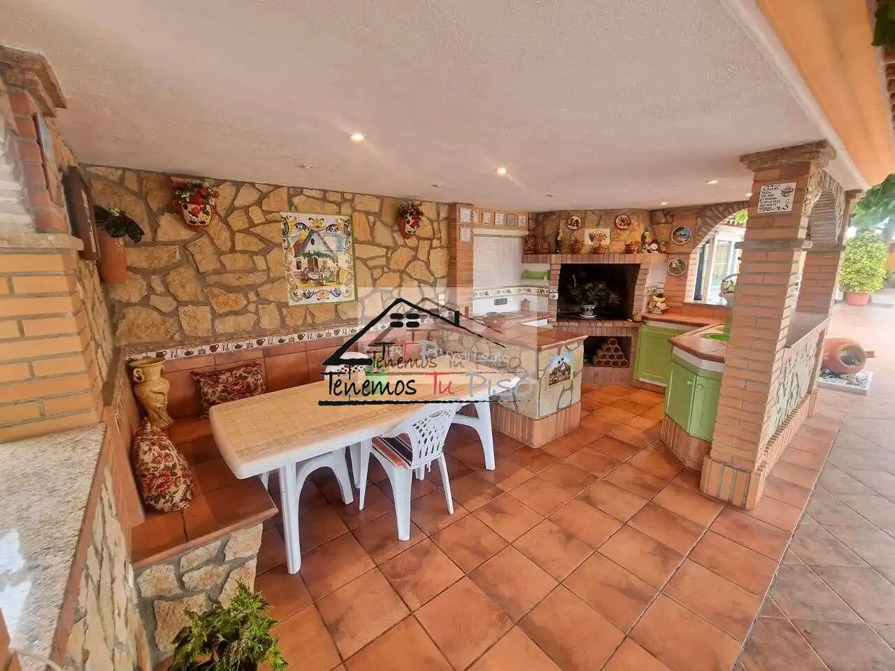 Cuina de Finca rústica en venda en Benicarló amb Jardí privat, Terrassa i Piscina