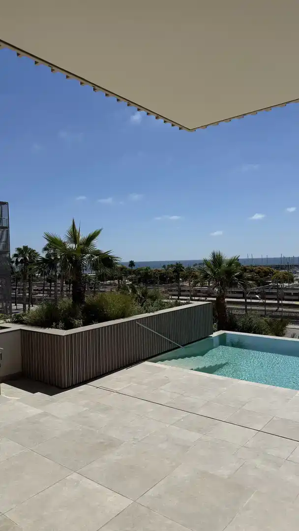 Piscina de Pis de lloguer en Mataró amb Aire condicionat, Parquet i Piscina