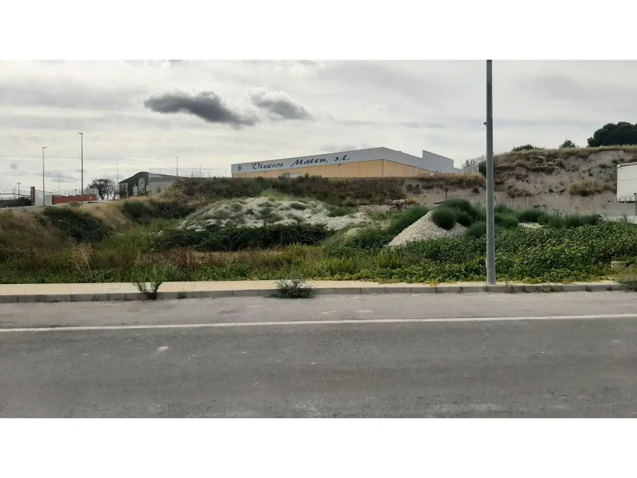 Terreny industrial en venda a 1 de maig