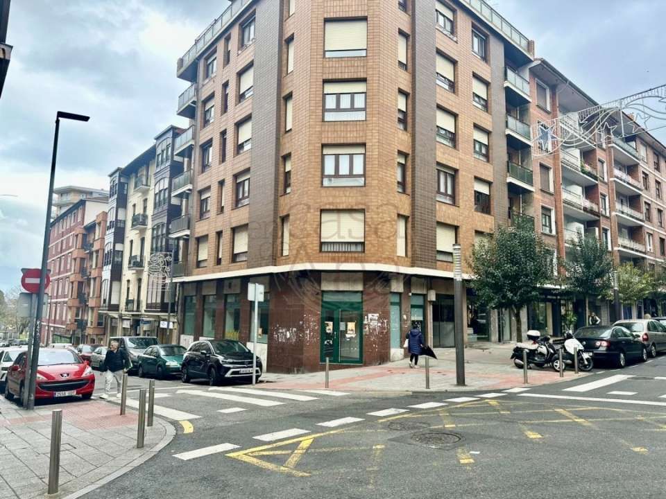 Vista exterior de Local en venta en Santurtzi 