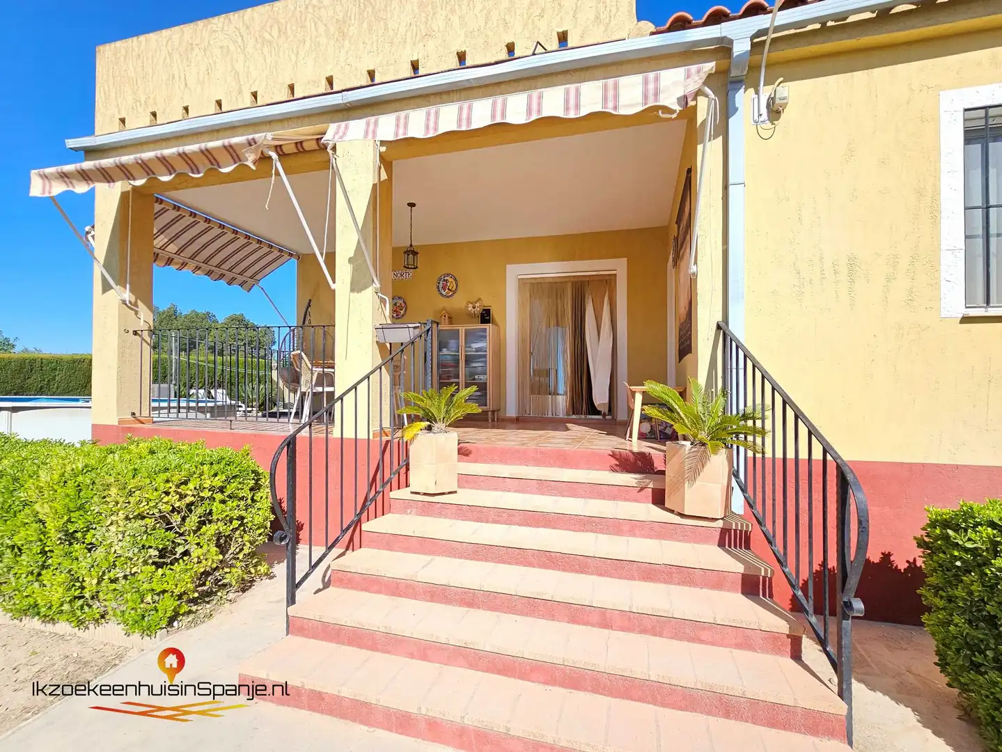 Houses for sale in Caudete  with Terrace