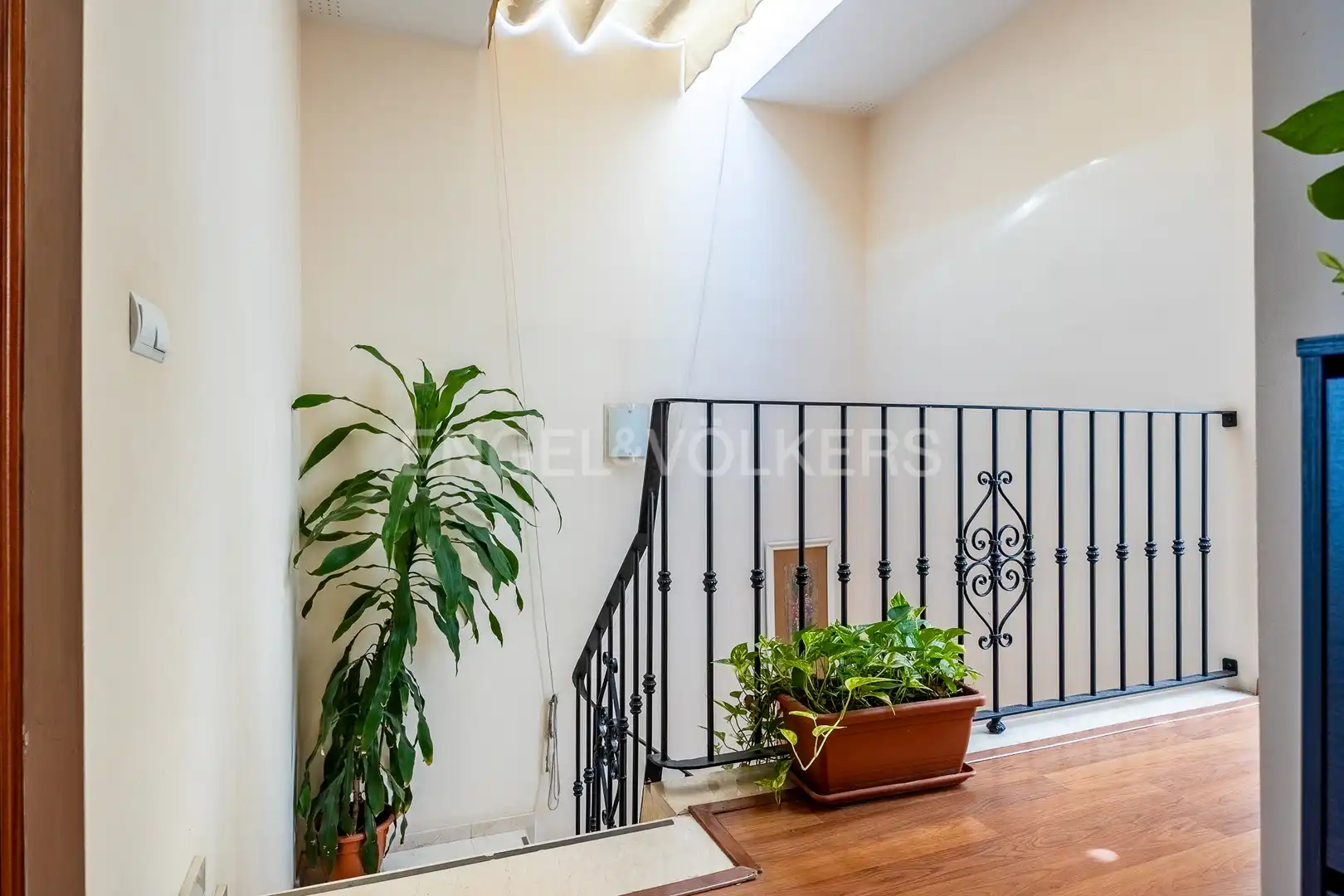 Houses for sale in Sevilla  with Air Conditioner, Heating and Storage room