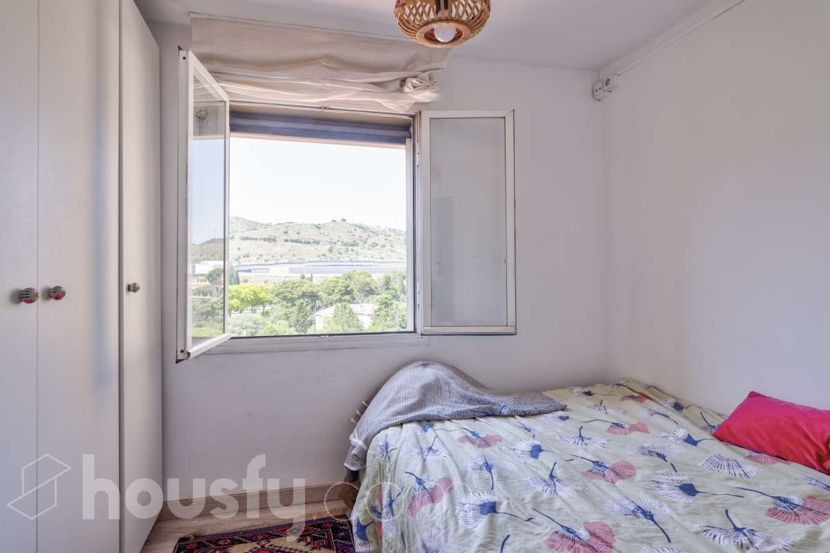 Bedroom of Attic for sale in  Barcelona Capital  with Air Conditioner, Parquet flooring and Terrace