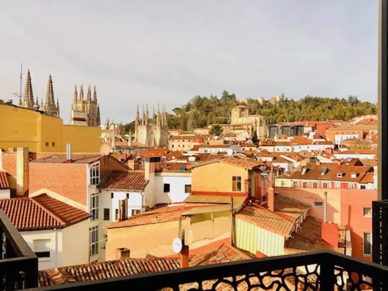Vista exterior de Dúplex en venda en Burgos amb Calefacció i Balcó