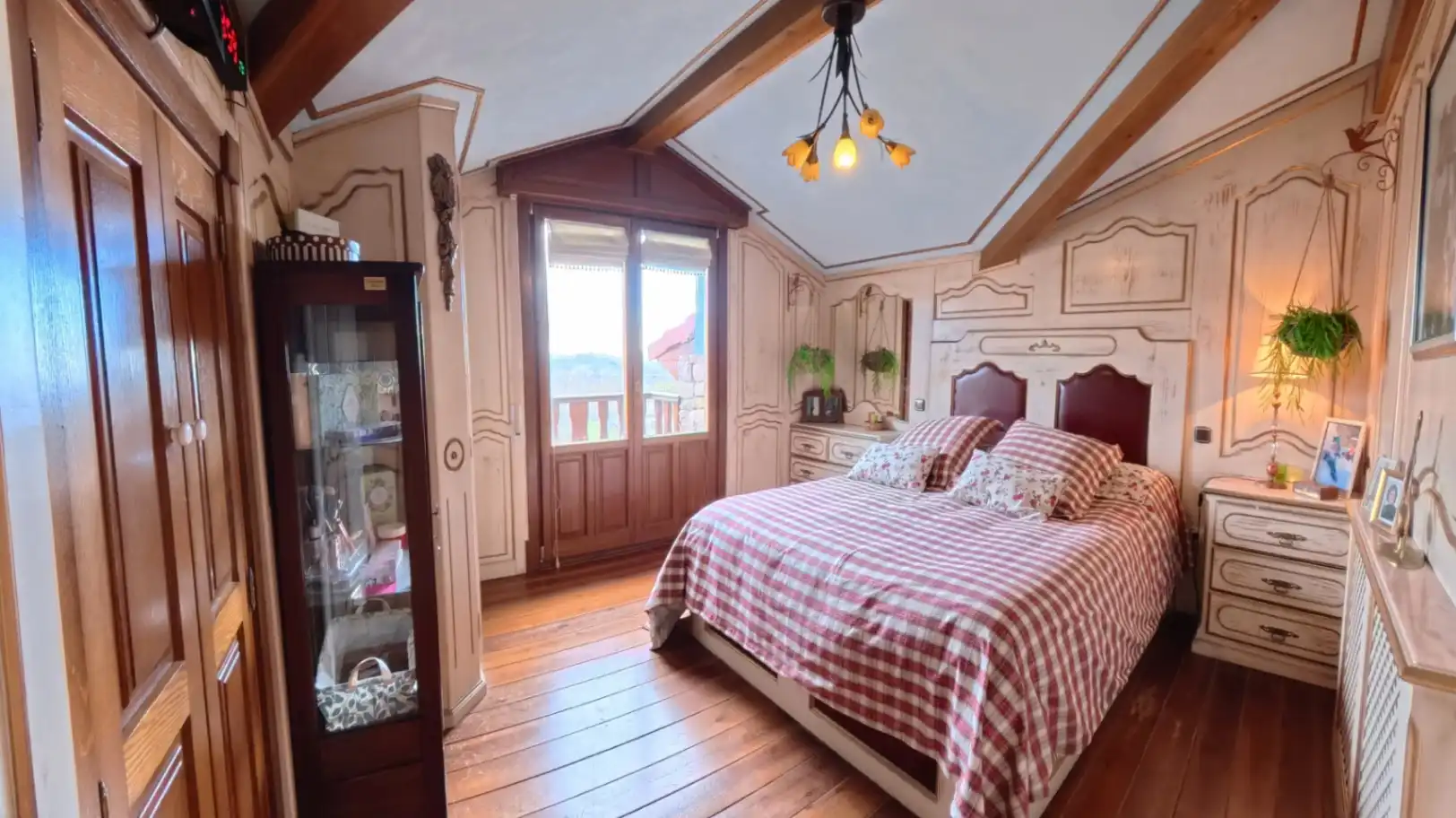 Habitación de Casa o chalet en venta en Hermandad de Campoo de Suso con Terraza, Piscina y Amueblado
