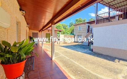 Vista exterior de Casa o xalet en venda en Oímbra amb Terrassa