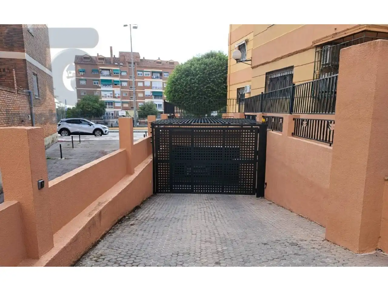 Parkplatz von Garage zum Verkauf in Granada