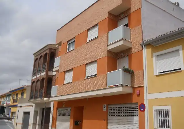 Vista exterior de Garaje en venta en Polinyà de Xúquer
