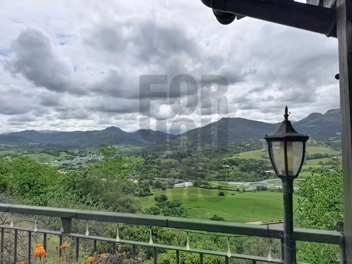 Vista exterior de Casa o chalet en venta en Hernani con Terraza, Trastero y Balcón