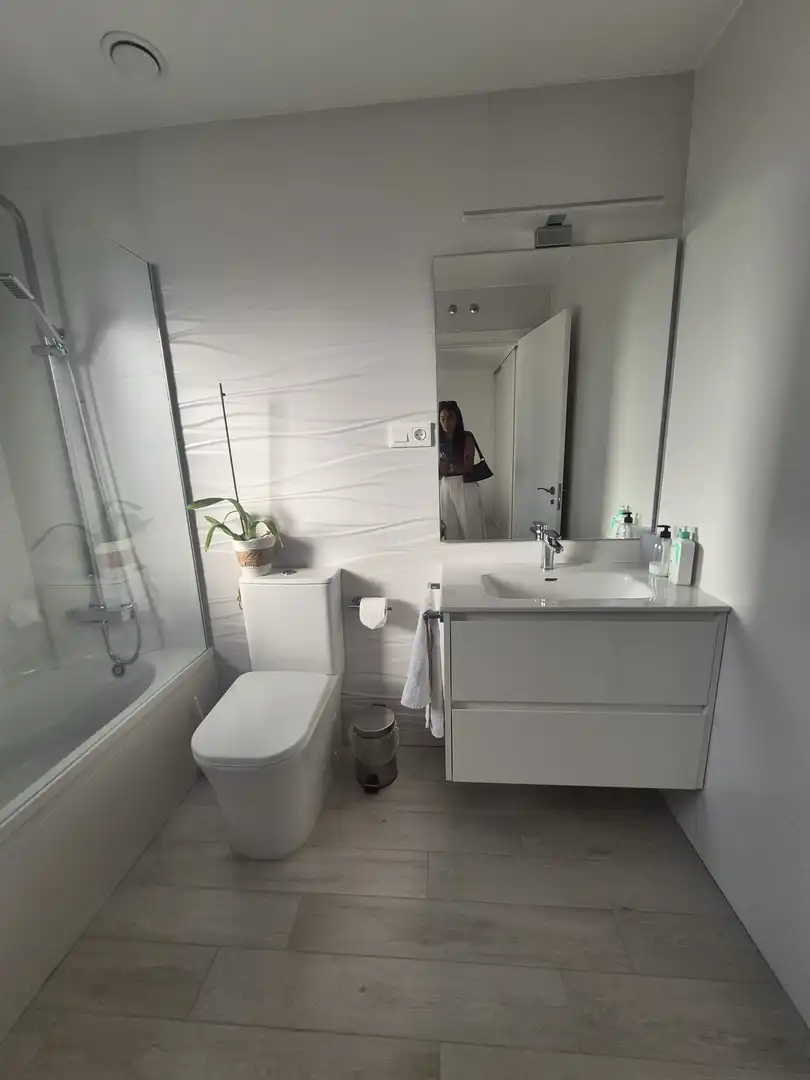 Badezimmer von Wohnung zum Verkauf in Ávila mit Heizung, Terrasse und Abstellraum