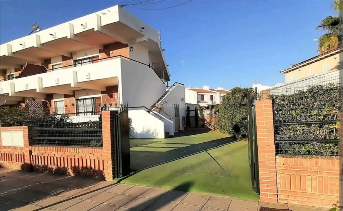 Appartement compact à louer à Paseo del Mar 30