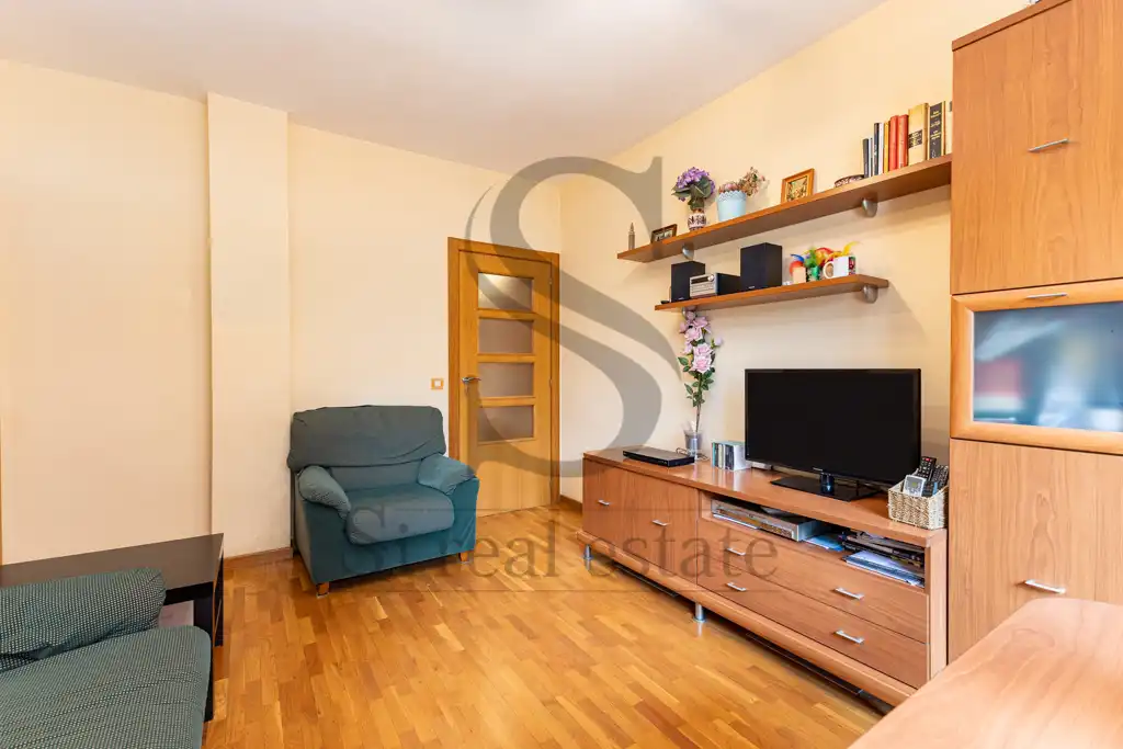 Living room of Flat for sale in Barcelona  with Air Conditioner and Parquet flooring