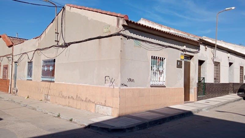 Vista exterior de Casa adosada en venda en Puertollano