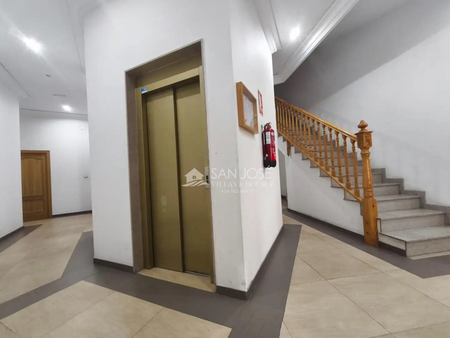 Flat for sale in Aspe  with Air Conditioner, Heating and Balcony