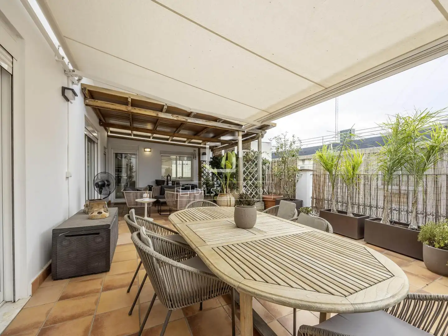 Penthouse with lift for sale in Ciutat Vella