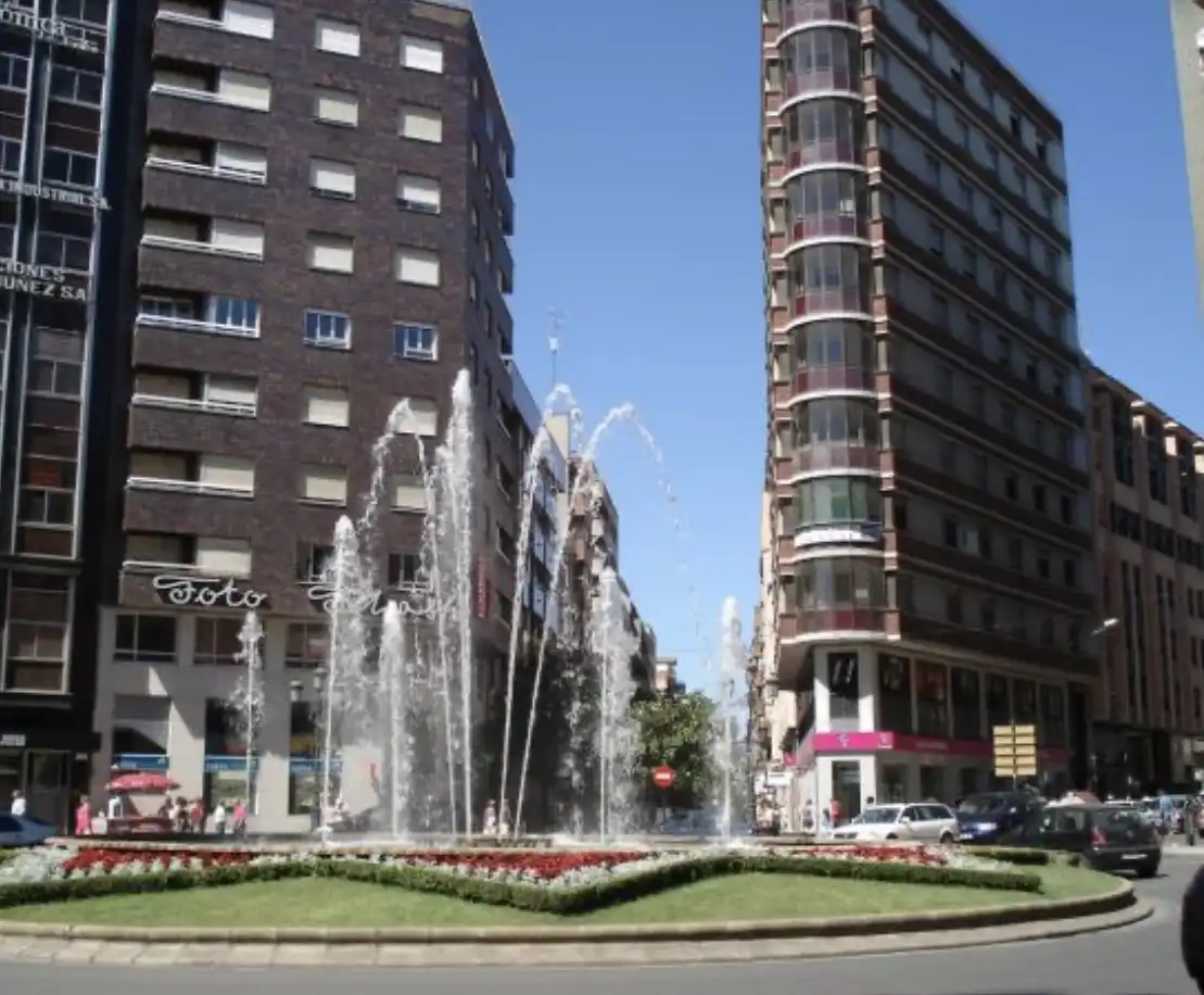 Oficina de alquiler en Avenida España, 1, Centro