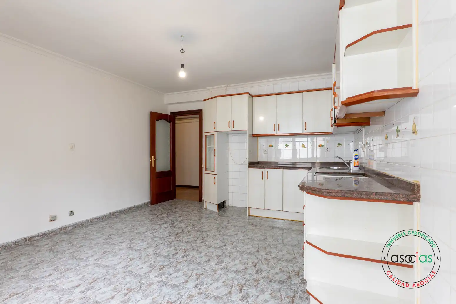 Cuina de Pis en venda en Gijón  amb Calefacció i Parquet
