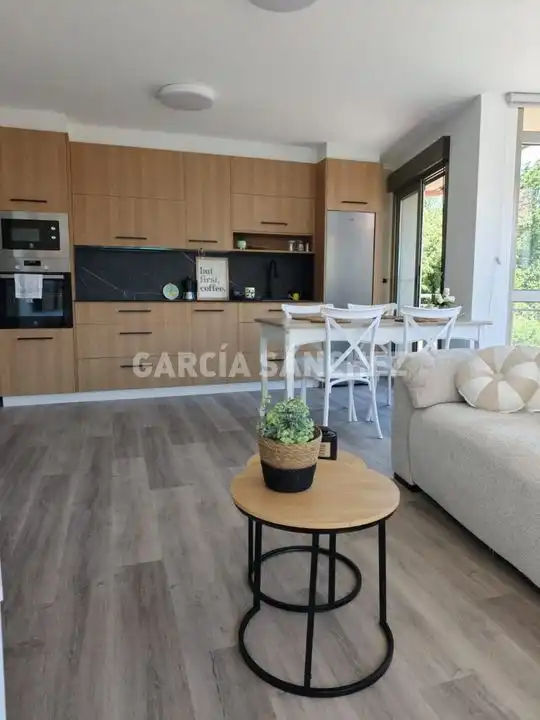 Cuina de Apartament en venda en Boiro amb Traster, Moblat i Forn