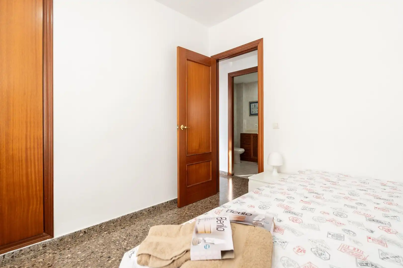 Habitación de Piso de alquiler en Valencia con Aire acondicionado, Calefacción y Amueblado
