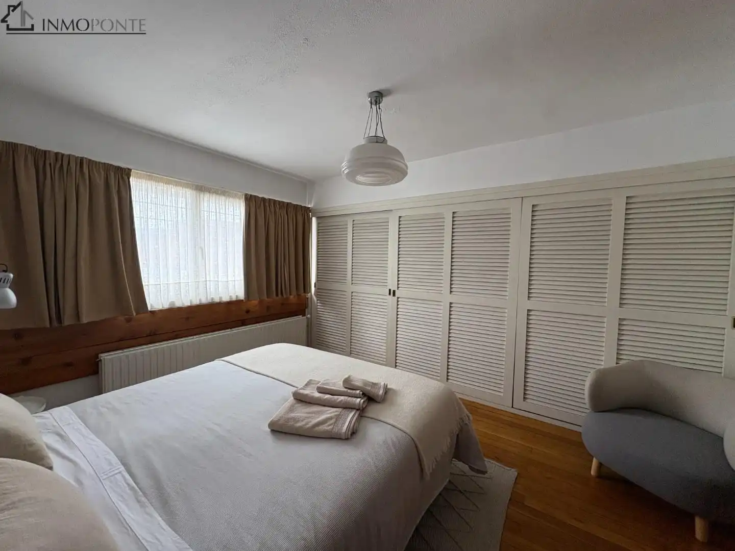 Bedroom of Flat for rent in Pontevedra Capital 