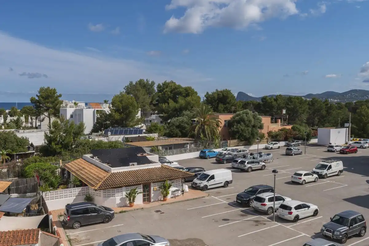 Parkplatz von Wohnung zum Verkauf in Sant Josep de sa Talaia mit Heizung, Terrasse und Balkon