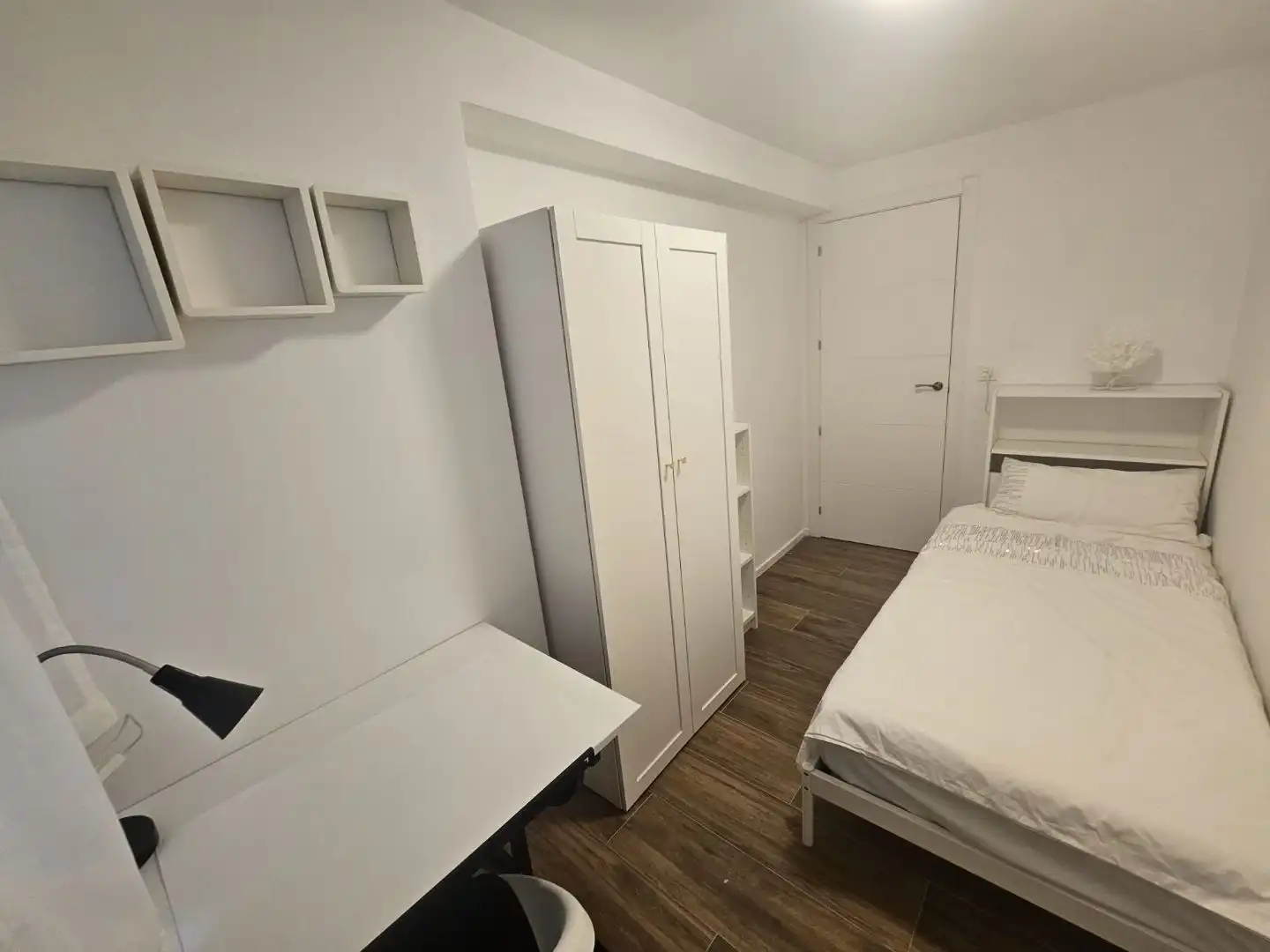 Bedroom of Flat for rent in Zaidín