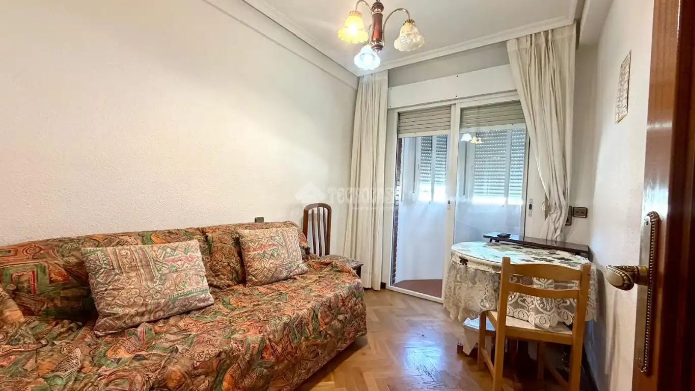 Sala de estar de Piso en venta en Ciudad Lineal