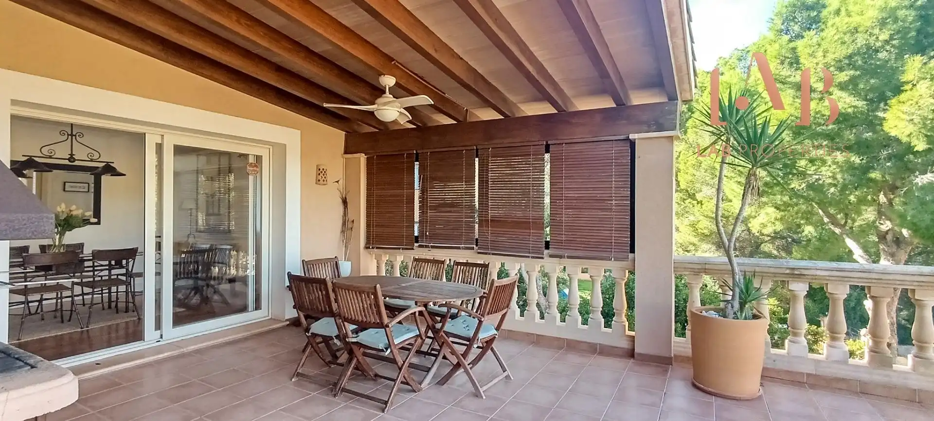 Terrasse von Dachboden zur Miete in Andratx mit Klimaanlage, Heizung und Privatgarten