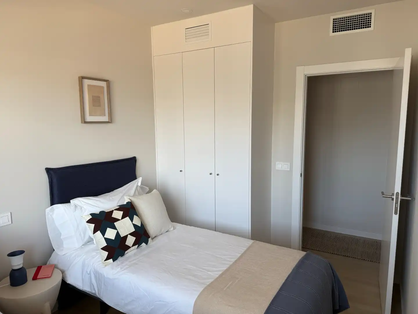 Schlafzimmer von Wohnung zur Miete in Badalona mit Klimaanlage, Terrasse und Ofen