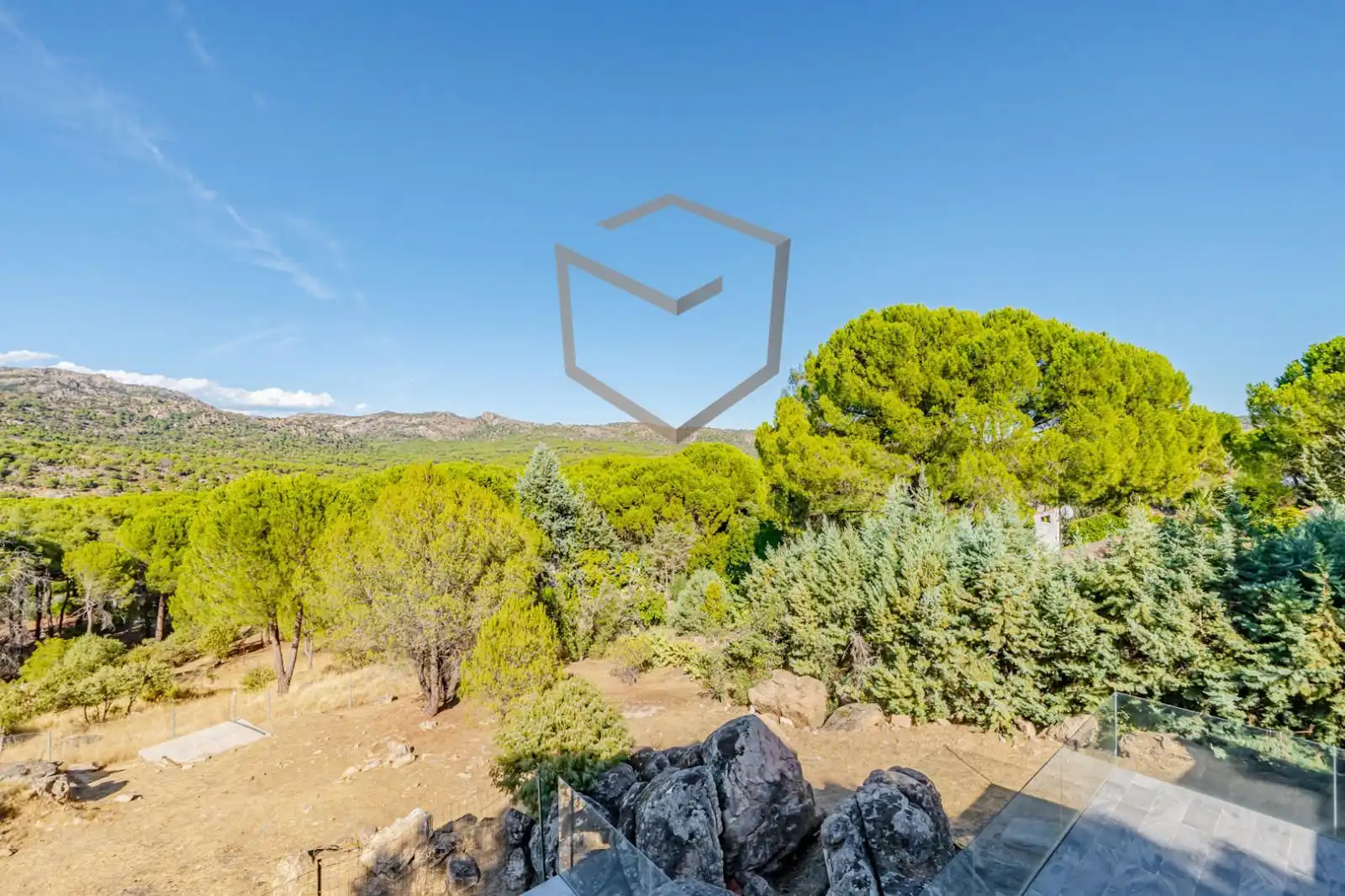 Jardí de Casa o xalet en venda en San Martín de Valdeiglesias amb Calefacció, Terrassa i Traster