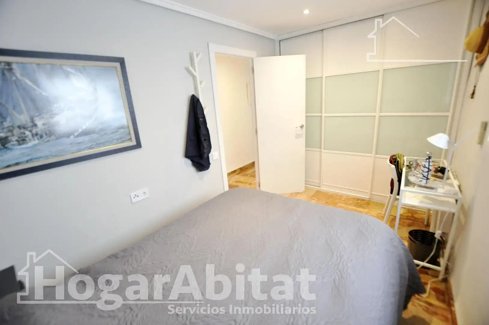 Habitación de Piso en venta en Valencia con Aire acondicionado, Amueblado y Balcón