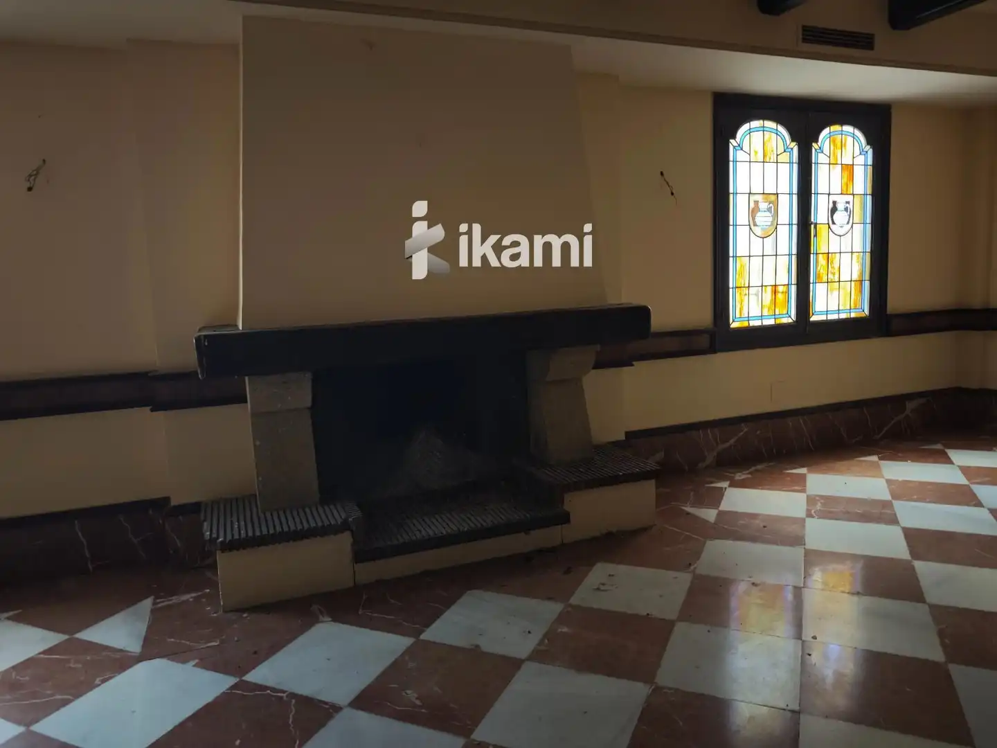 Wohnzimmer von Gebäude zum Verkauf in Alcorcón