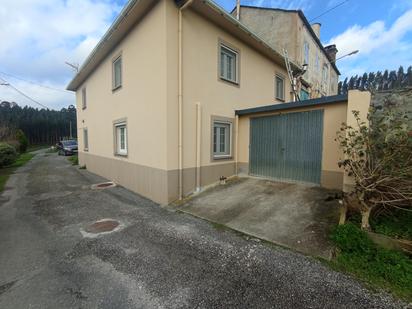 Vista exterior de Casa adosada en venda en Foz amb Calefacció, Moblat i Forn