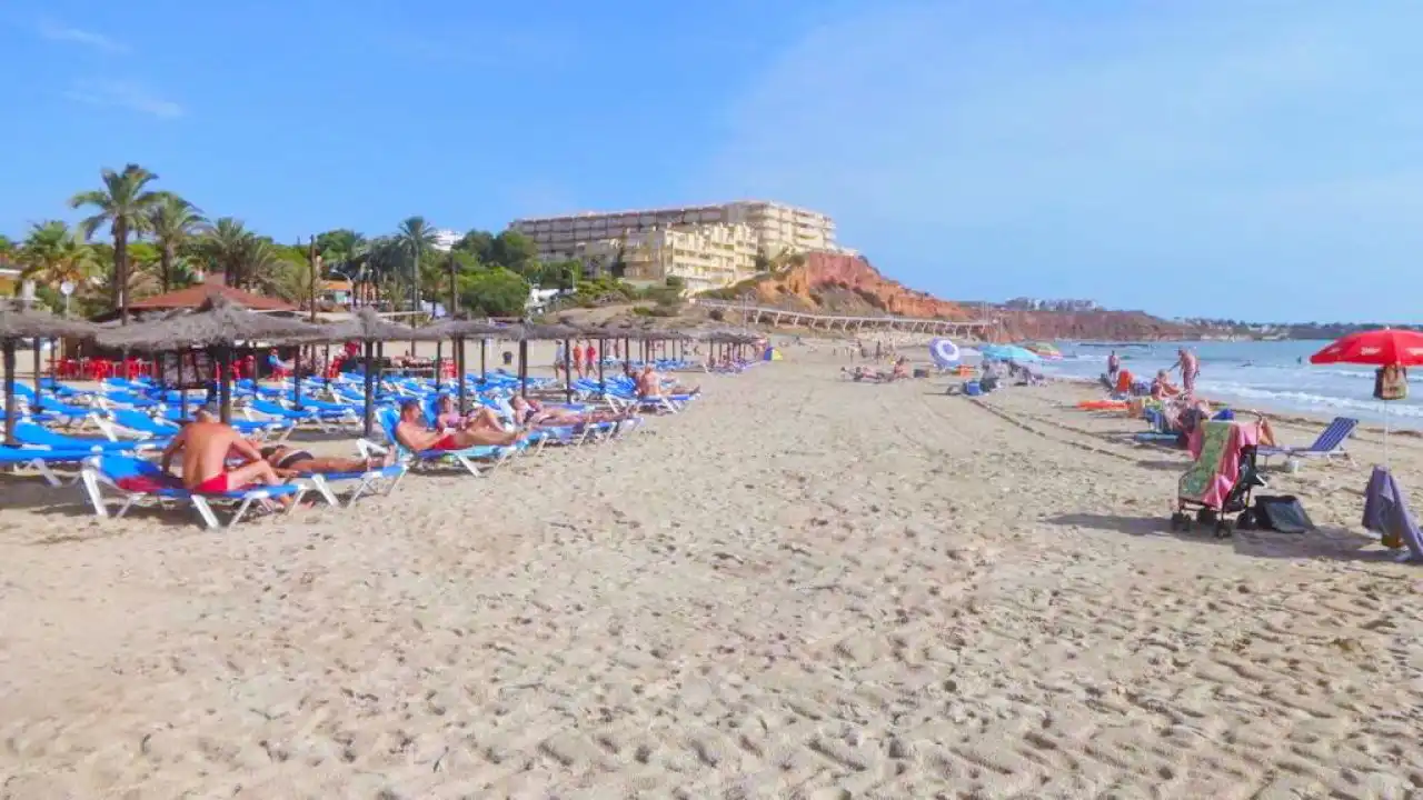 Vista exterior de Apartamento en venta en Orihuela con Aire acondicionado, Calefacción y Terraza
