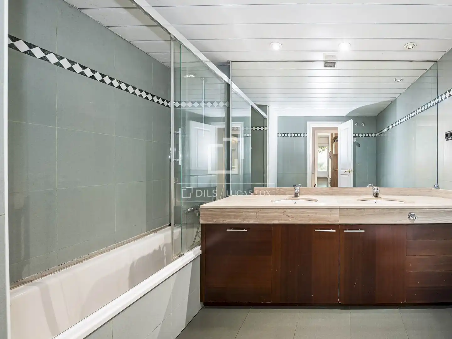 Baño de Piso en venta en Sant Cugat del Vallès con Aire acondicionado, Calefacción y Terraza
