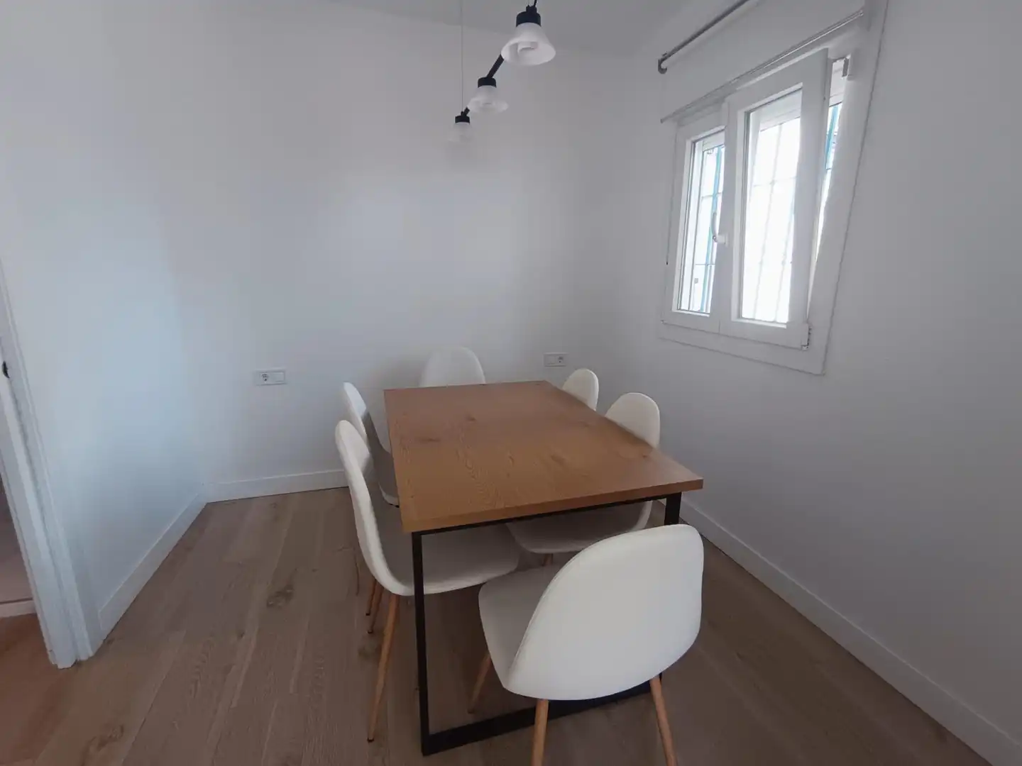 Menjador de Casa o xalet de lloguer en Rincón de la Victoria amb Aire condicionat, Parquet i Moblat