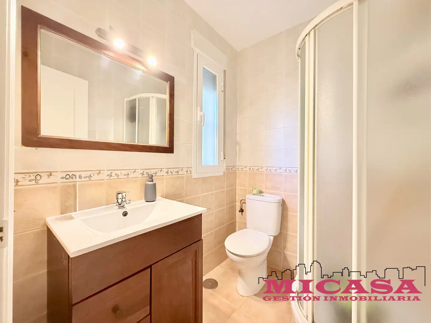 Baño de Casa adosada en venta en Illescas con Aire acondicionado, Calefacción y Jardín privado