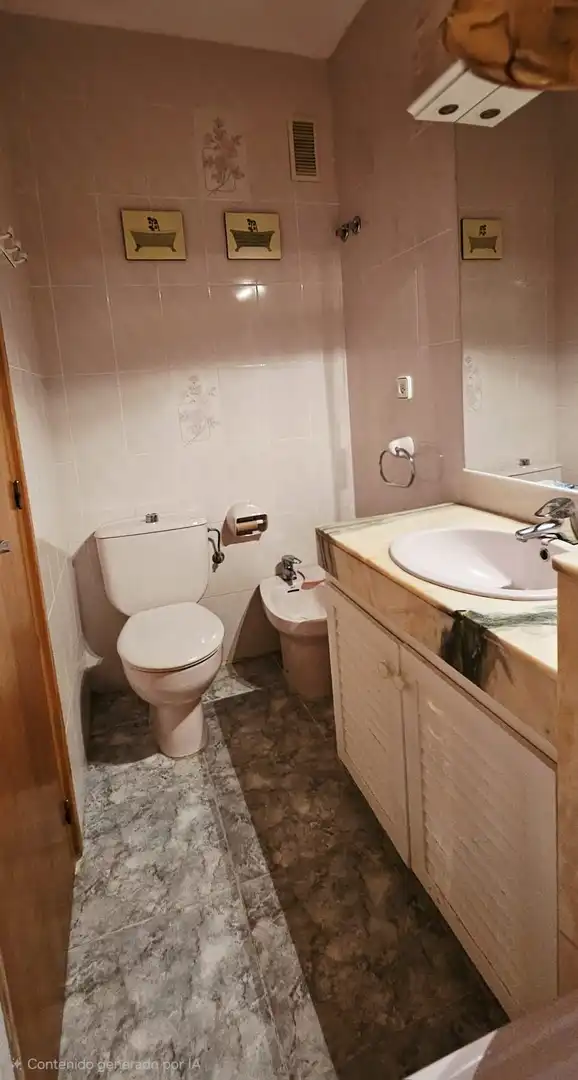 Bany de Pis en venda en Llinars del Vallès amb Terrassa, Moblat i Balcó