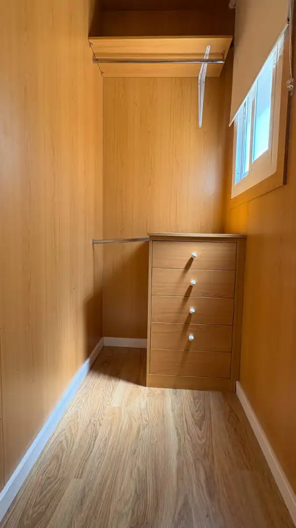 Schlafzimmer von Dachboden zur Miete in Paterna mit Klimaanlage, Heizung und Terrasse
