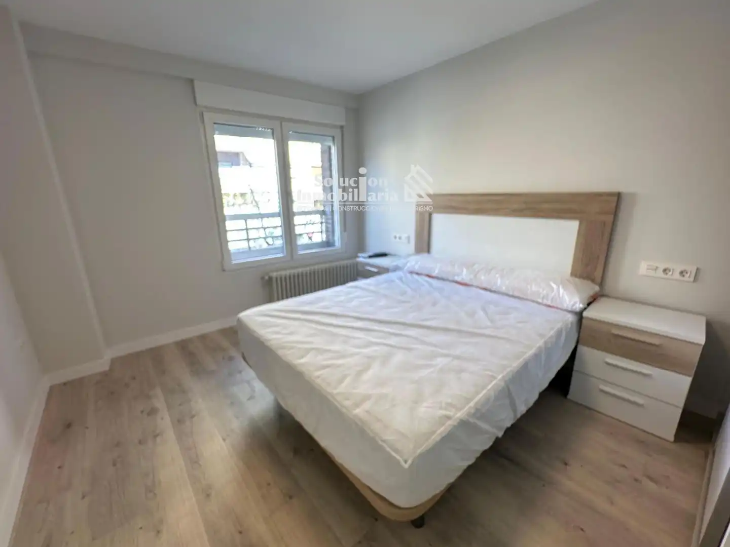 Schlafzimmer von Wohnung zur Miete in Salamanca mit Heizung, Terrasse und Möbliert