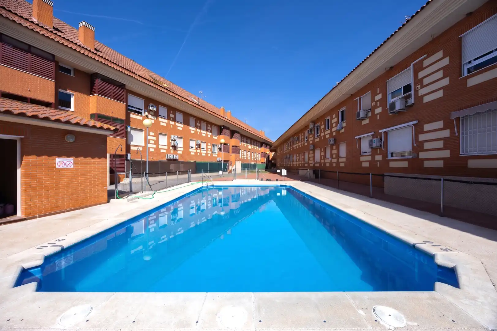 Swimming pool of Flat for sale in Gerindote  with Storage room and Community pool