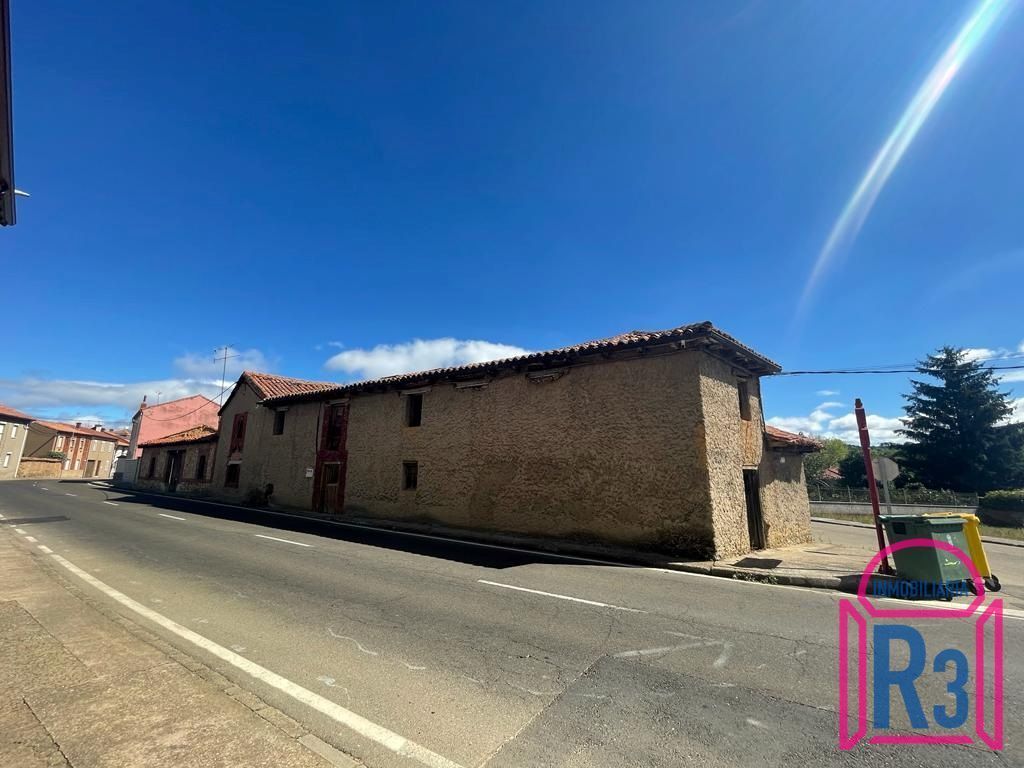 Exterior view of House or chalet for sale in Cuadros  with Private garden