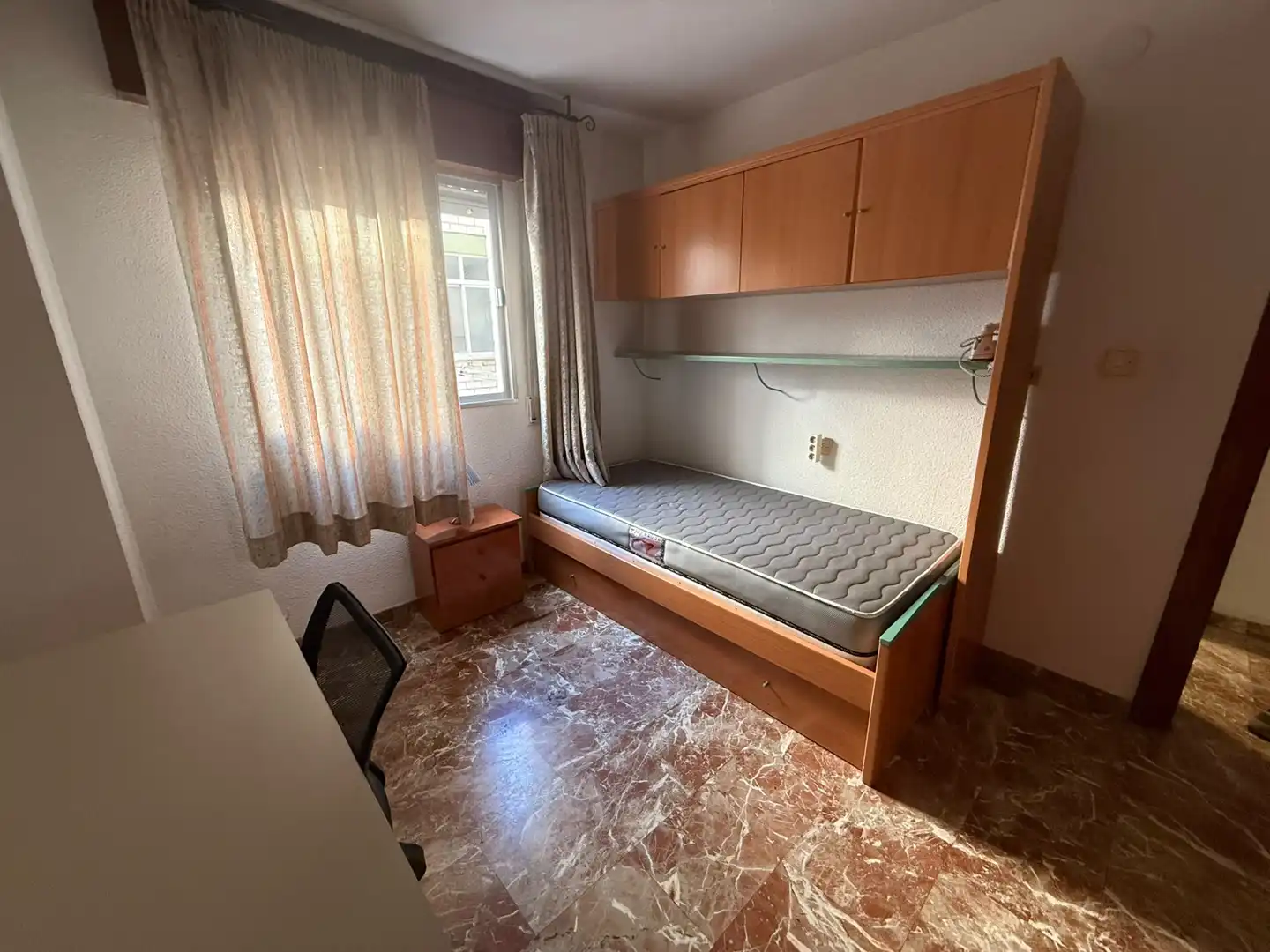Schlafzimmer von Wohnung zur Miete in Granada mit Klimaanlage, Heizung und Möbliert
