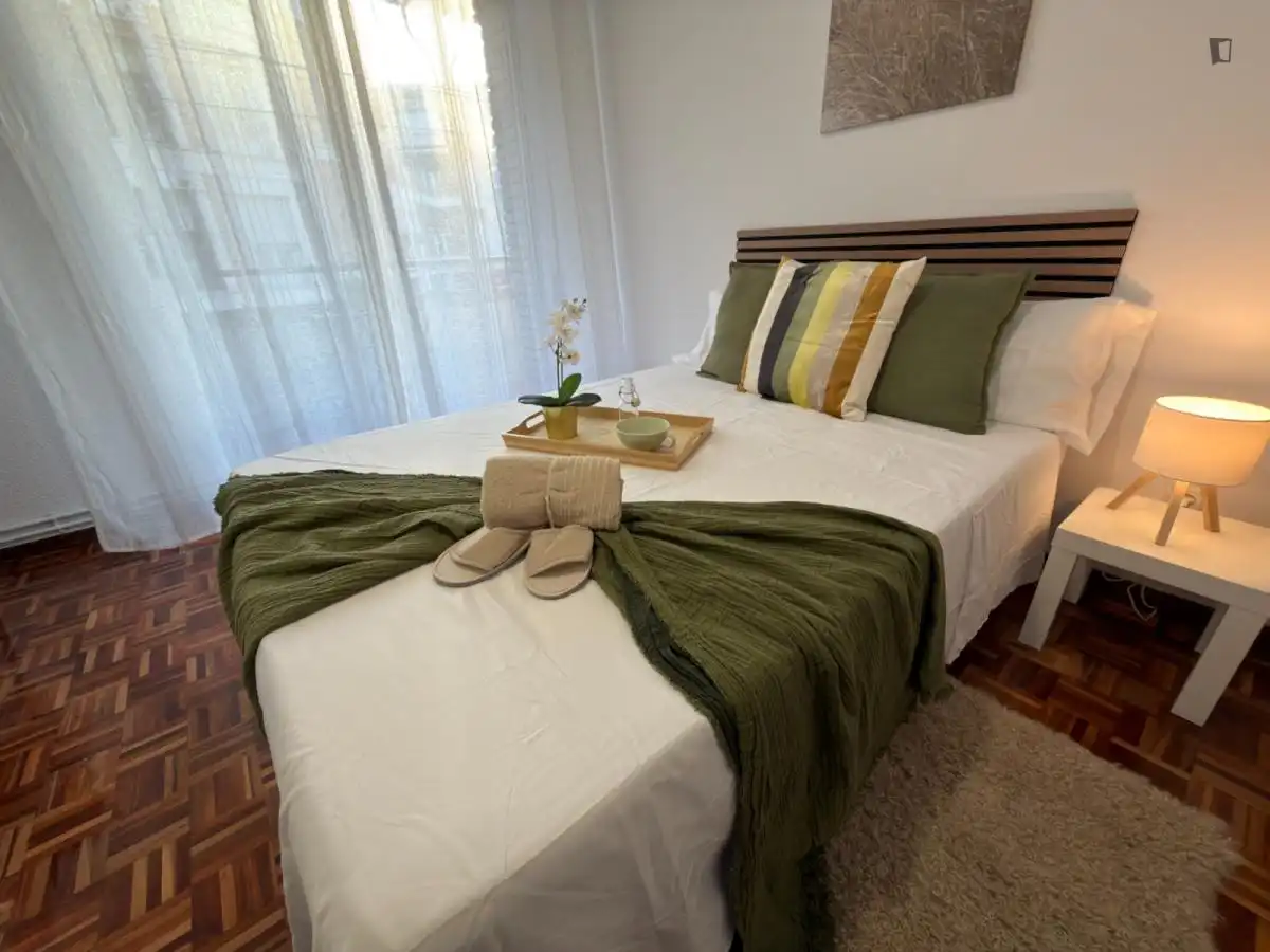 Dormitori de Apartament per a compartir en Getafe amb Calefacció, Moblat i Rentadora