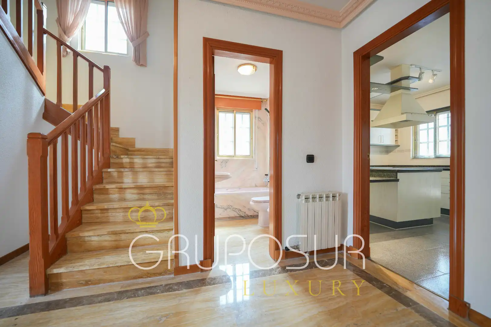 Casa adosada en venda en Laguna de Duero amb Calefacció, Jardí privat i Parquet