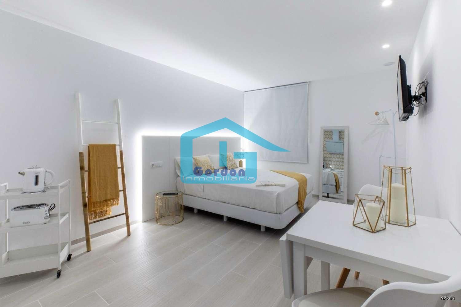 Dormitori de Planta baixa de lloguer en Ribadumia amb Calefacció, Piscina i Moblat