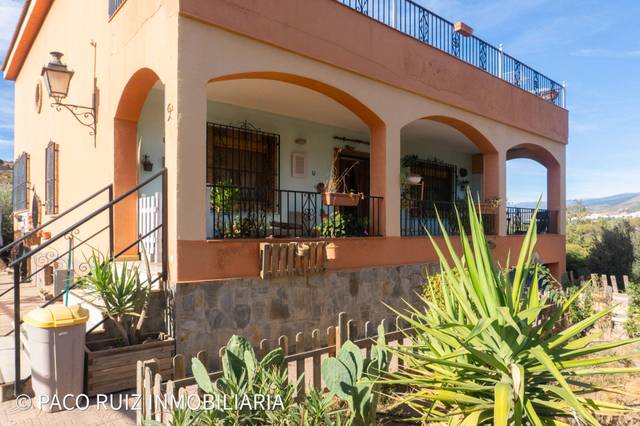 Casa-chalet en Venta en Carretera en Fondón