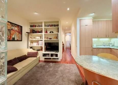 Sala de estar de Piso en venta en  Barcelona Capital con Parquet