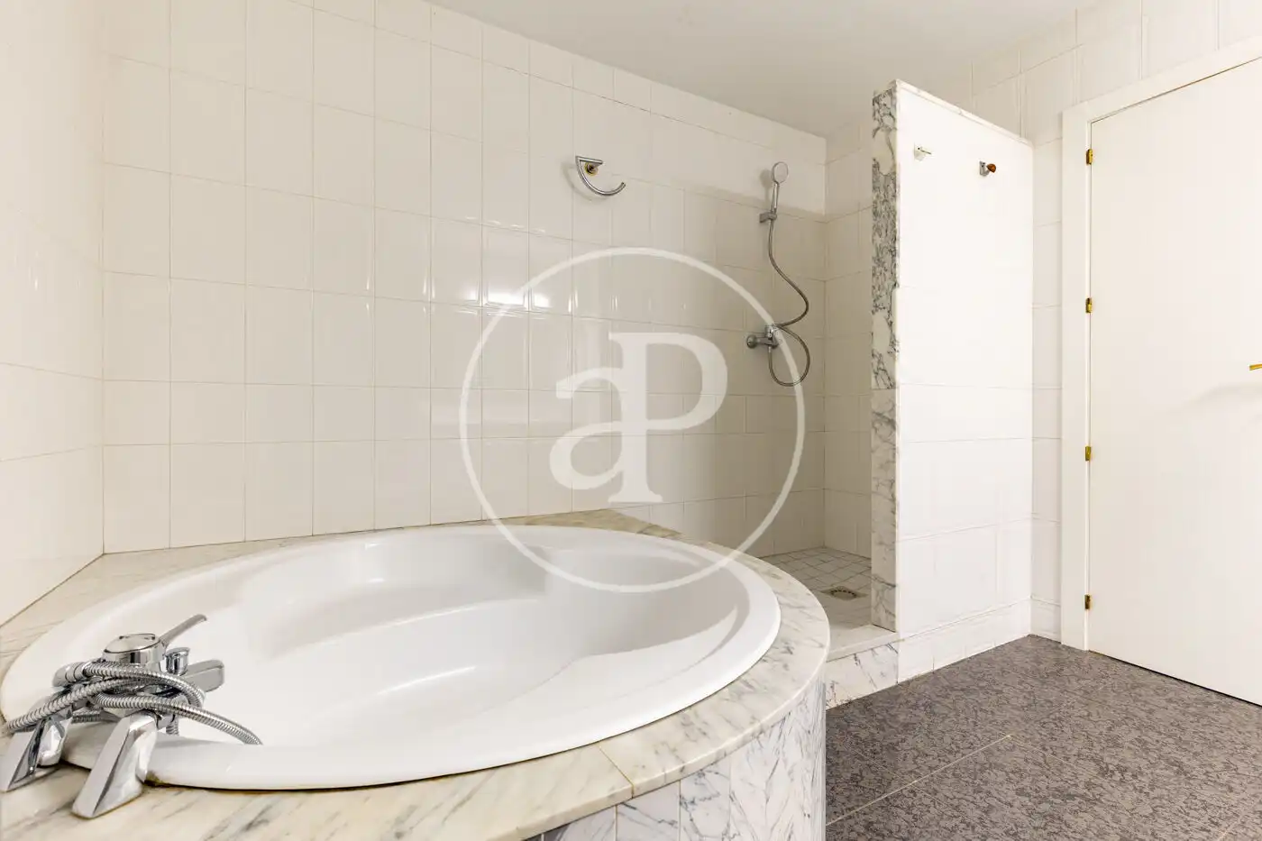 Bathroom of Detached homes for sale in Sant Cugat del Vallès  with Air Conditioner, Heating and Private garden